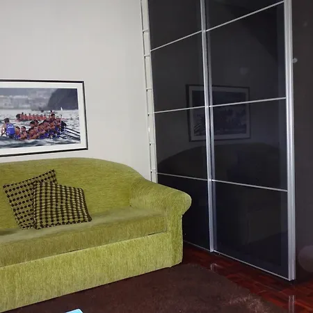 Sunny Apt Close To University With Parking And Wifi Appartement *